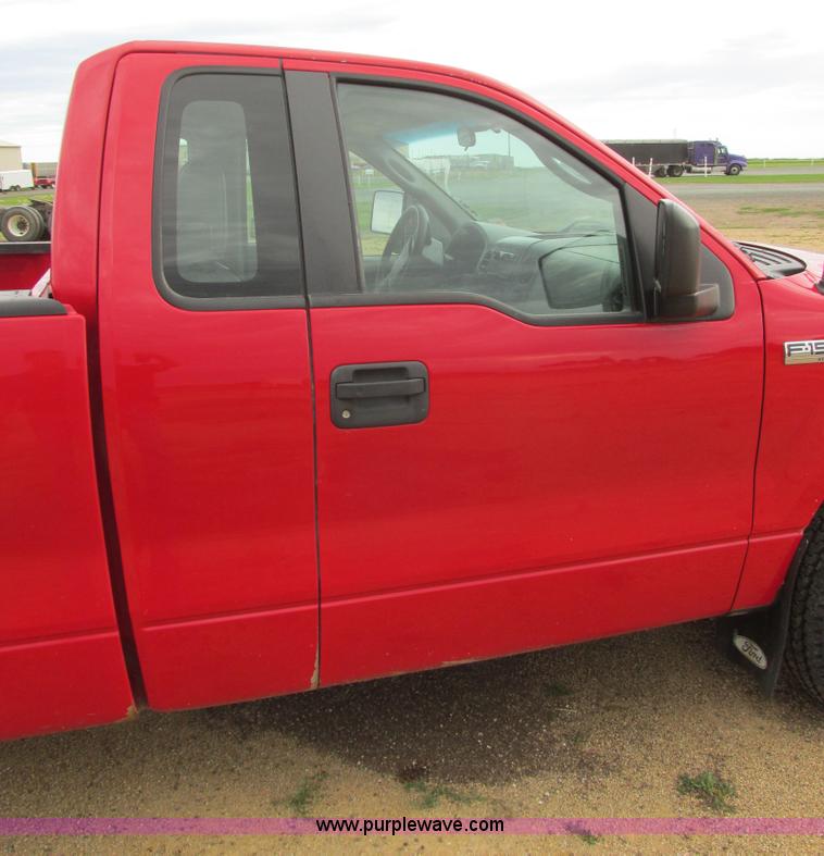 image for item I2522 2007 Ford F150 XL pickup truck