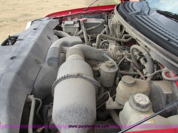 image for item I2522 2007 Ford F150 XL pickup truck