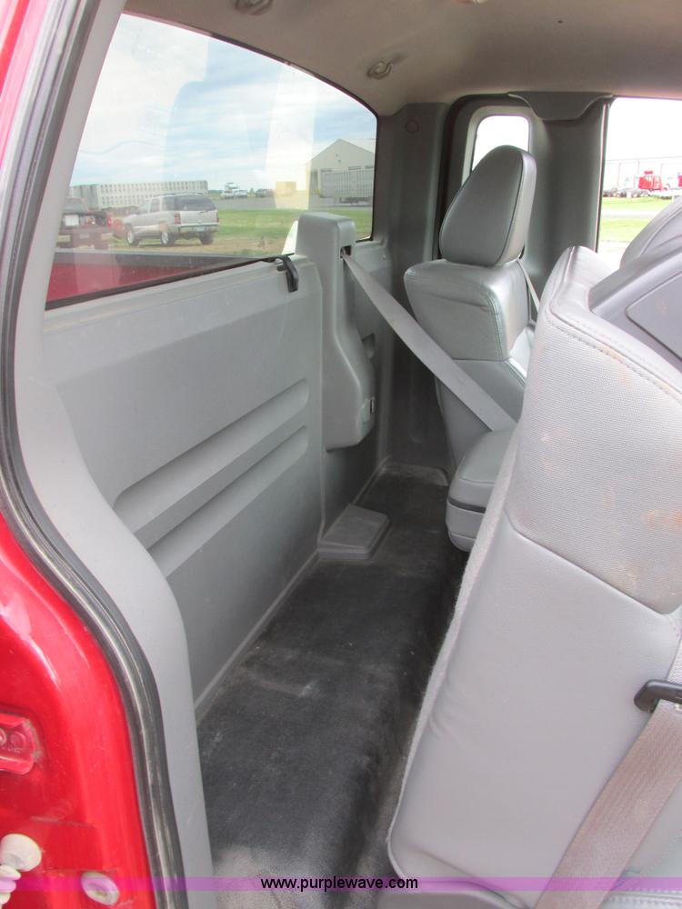 image for item I2522 2007 Ford F150 XL pickup truck