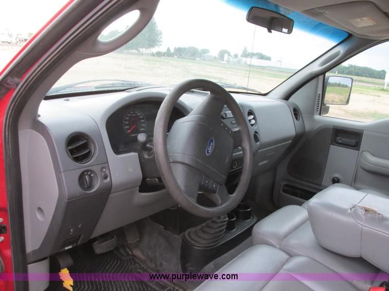 image for item I2522 2007 Ford F150 XL pickup truck