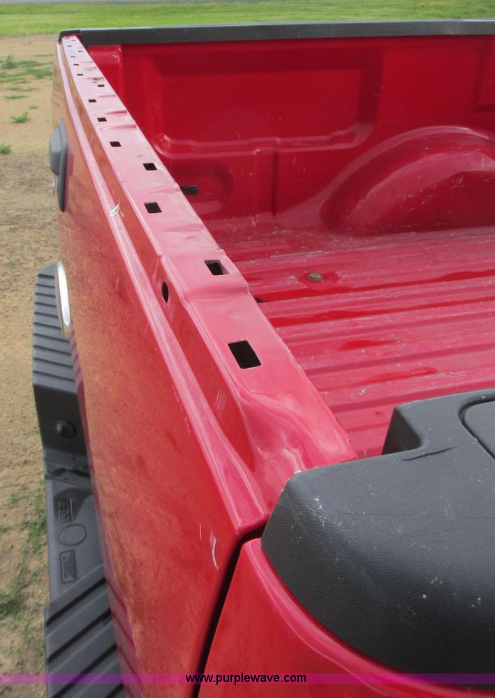 image for item I2525 2006 Ford F150 XL pickup truck