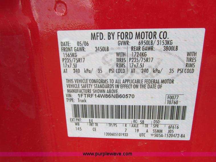 image for item I2525 2006 Ford F150 XL pickup truck
