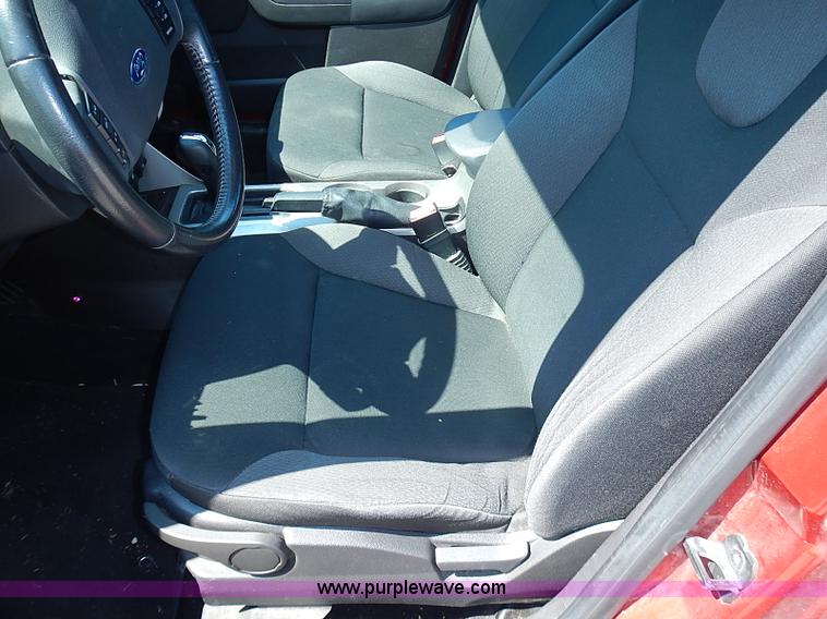 image for item I3554 2009 Ford Focus SES