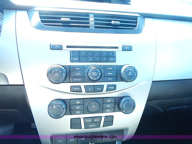 image for item I3554 2009 Ford Focus SES