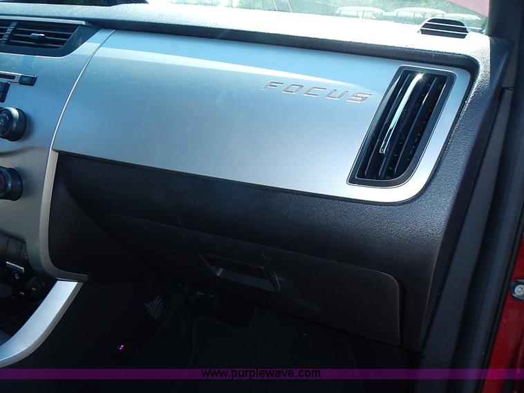 image for item I3554 2009 Ford Focus SES