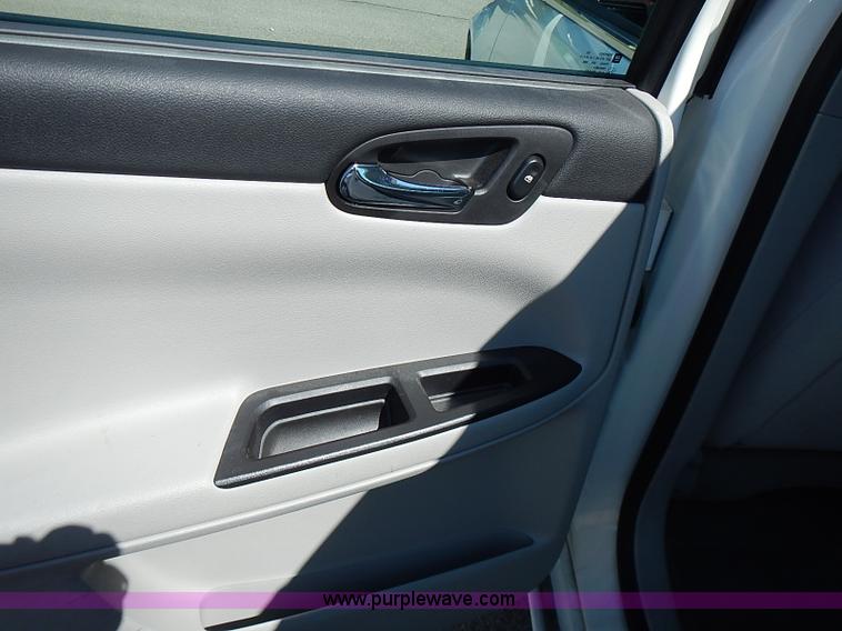 image for item I3565 2007 Chevrolet Impala LS