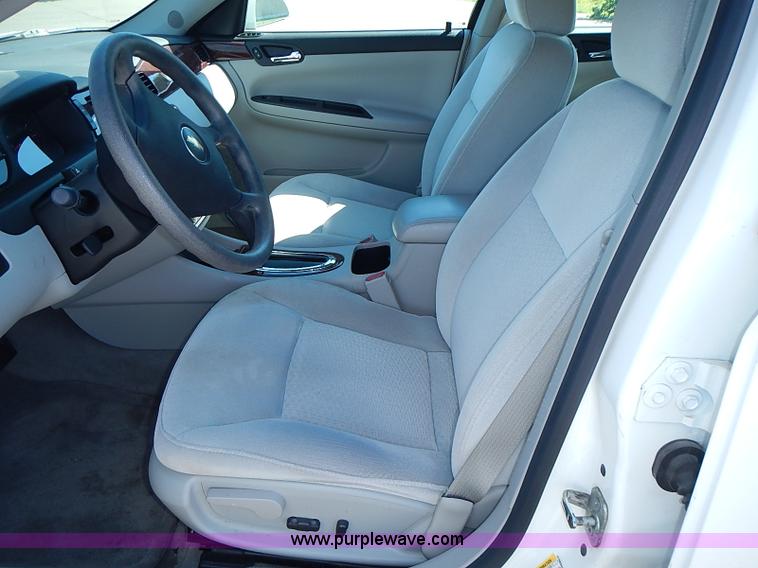 image for item I3565 2007 Chevrolet Impala LS