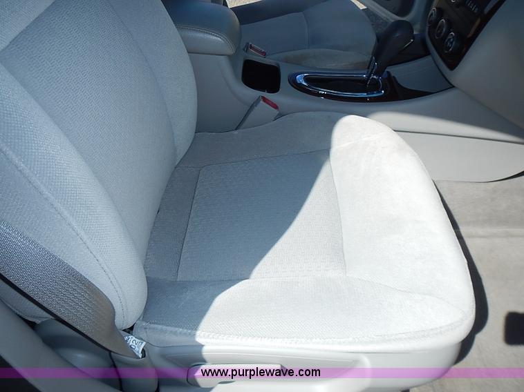 image for item I3565 2007 Chevrolet Impala LS
