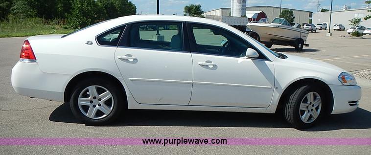 image for item I3566 2007 Chevrolet Impala LS