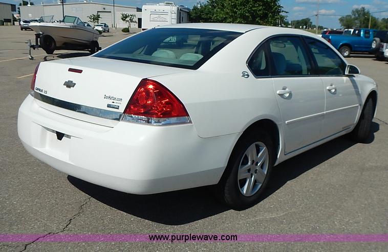 image for item I3566 2007 Chevrolet Impala LS