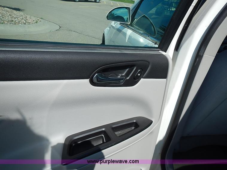 image for item I3566 2007 Chevrolet Impala LS