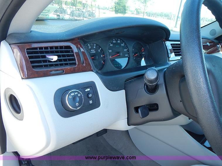 image for item I3566 2007 Chevrolet Impala LS
