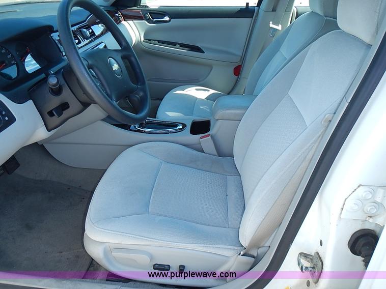 image for item I3566 2007 Chevrolet Impala LS