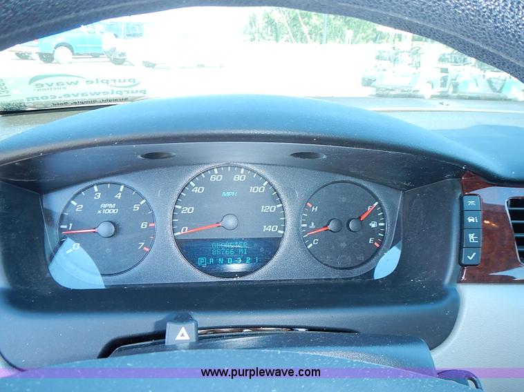 image for item I3566 2007 Chevrolet Impala LS