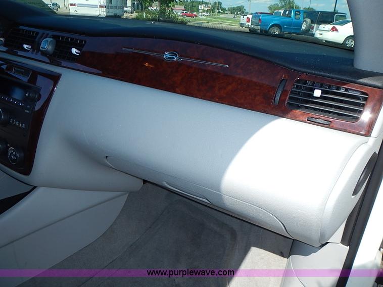 image for item I3566 2007 Chevrolet Impala LS