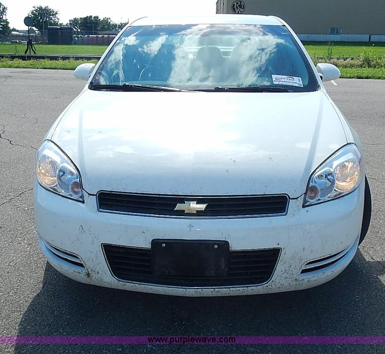 image for item I3567 2008 Chevrolet Impala LS