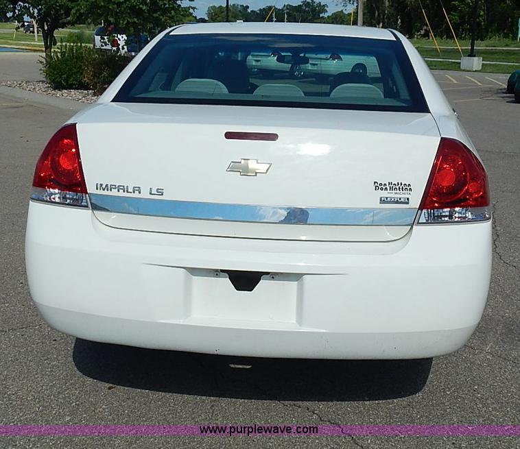image for item I3567 2008 Chevrolet Impala LS