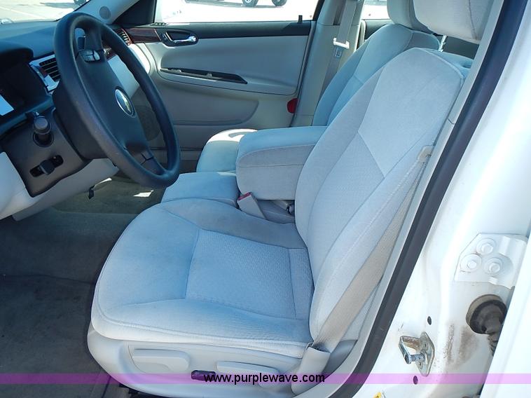 image for item I3567 2008 Chevrolet Impala LS