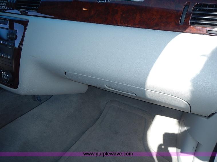 image for item I3567 2008 Chevrolet Impala LS