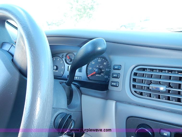 image for item I3568 2006 Ford Taurus SE