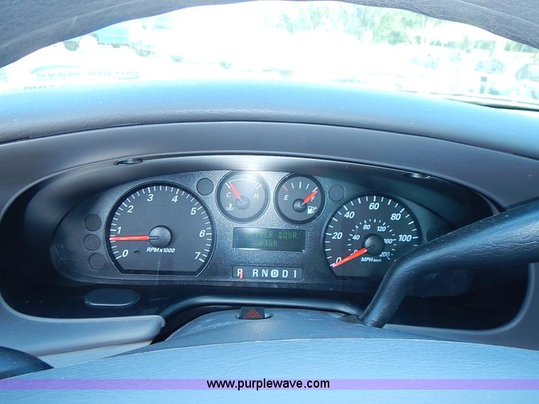 image for item I3568 2006 Ford Taurus SE