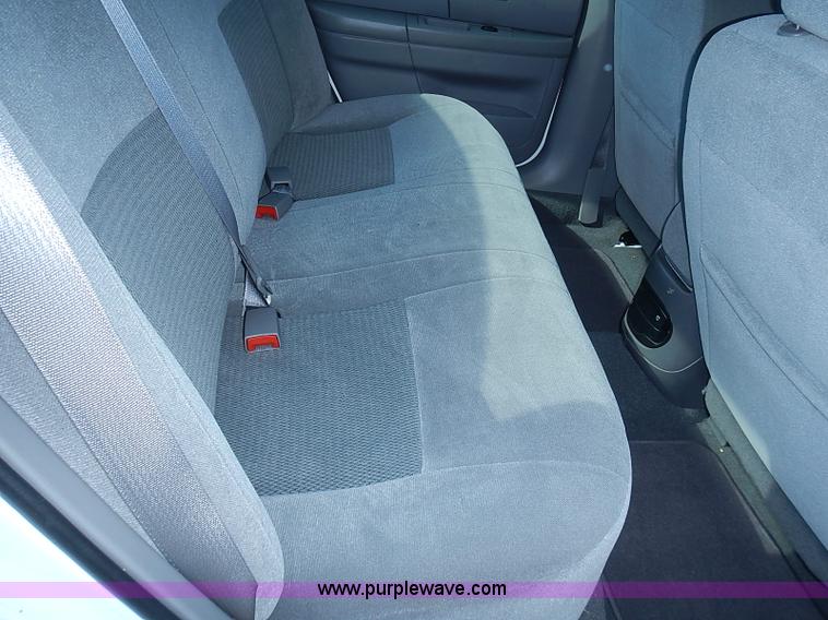 image for item I3568 2006 Ford Taurus SE