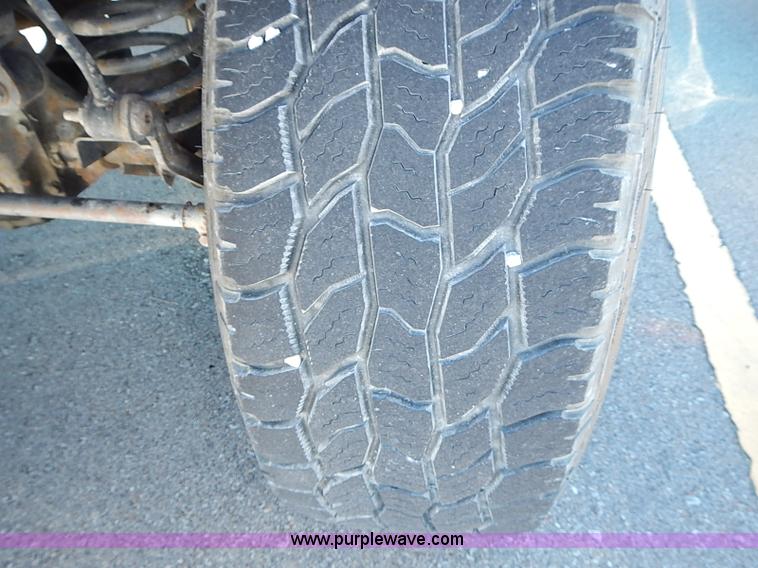 image for item I3569 2004 Jeep Wrangler X SUV