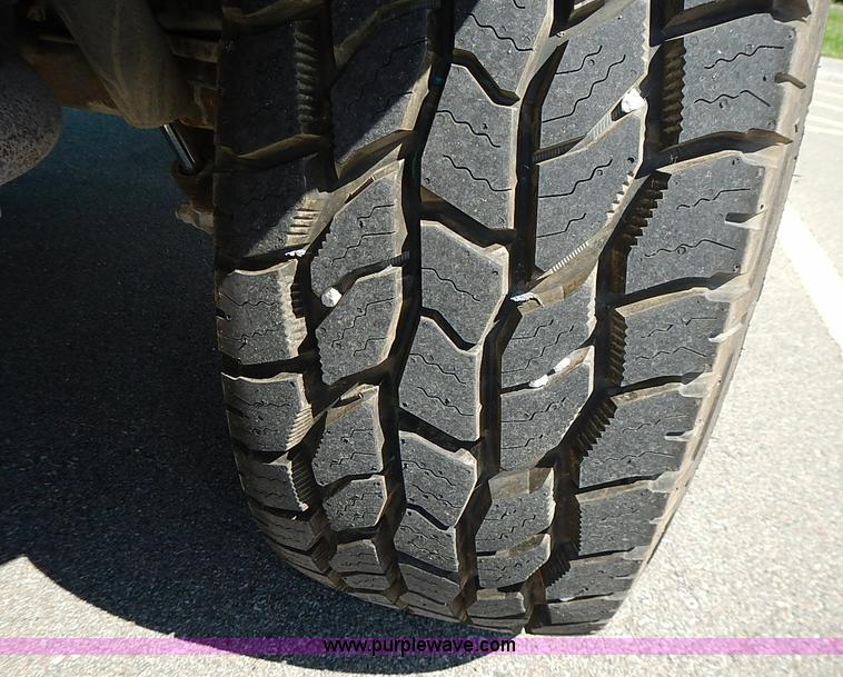 image for item I3569 2004 Jeep Wrangler X SUV