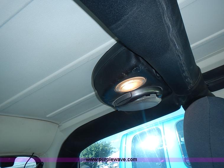 image for item I3569 2004 Jeep Wrangler X SUV