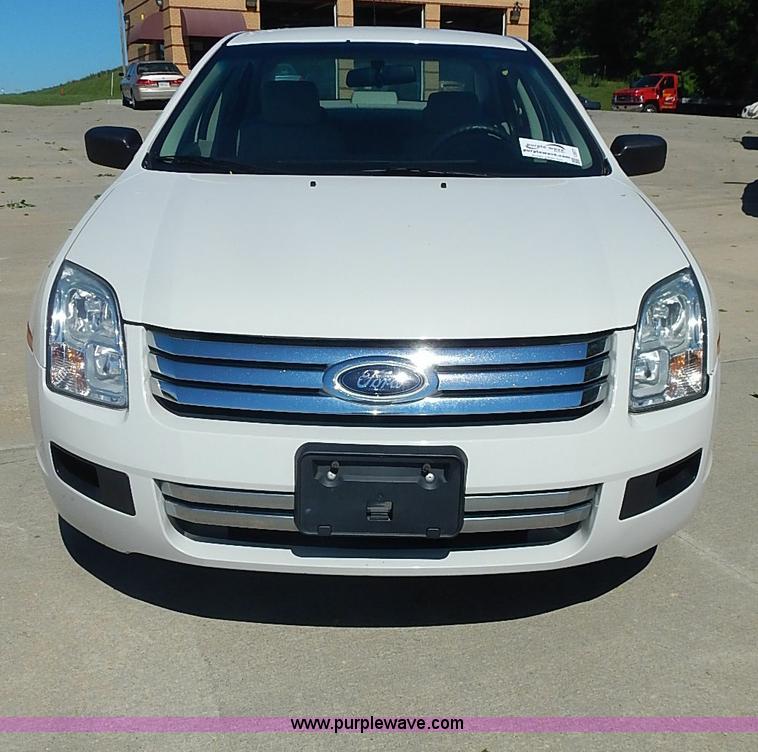 image for item I3577 2008 Ford Fusion S