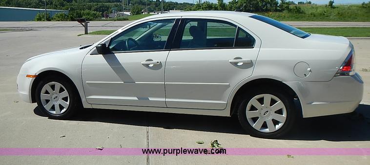 image for item I3577 2008 Ford Fusion S