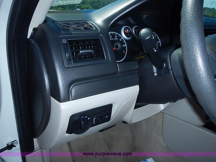 image for item I3577 2008 Ford Fusion S