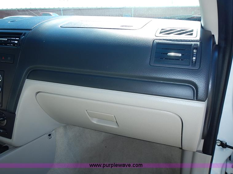 image for item I3577 2008 Ford Fusion S