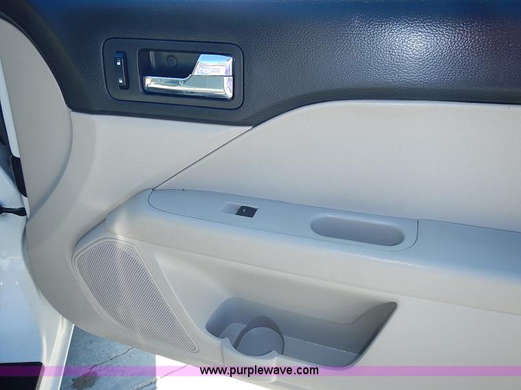 image for item I3577 2008 Ford Fusion S