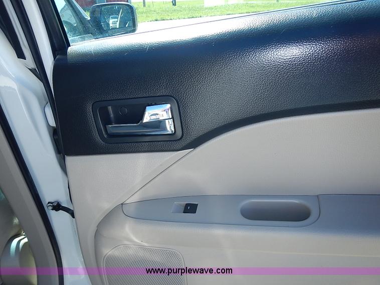 image for item I3577 2008 Ford Fusion S