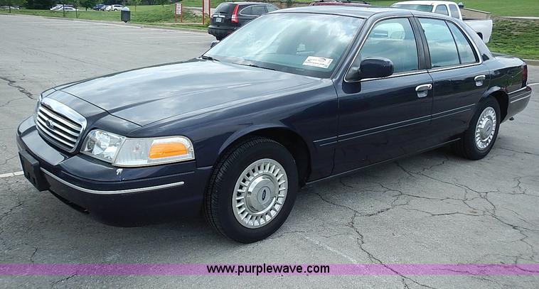 image for item I3592 1999 Ford Crown Victoria Police Interceptor