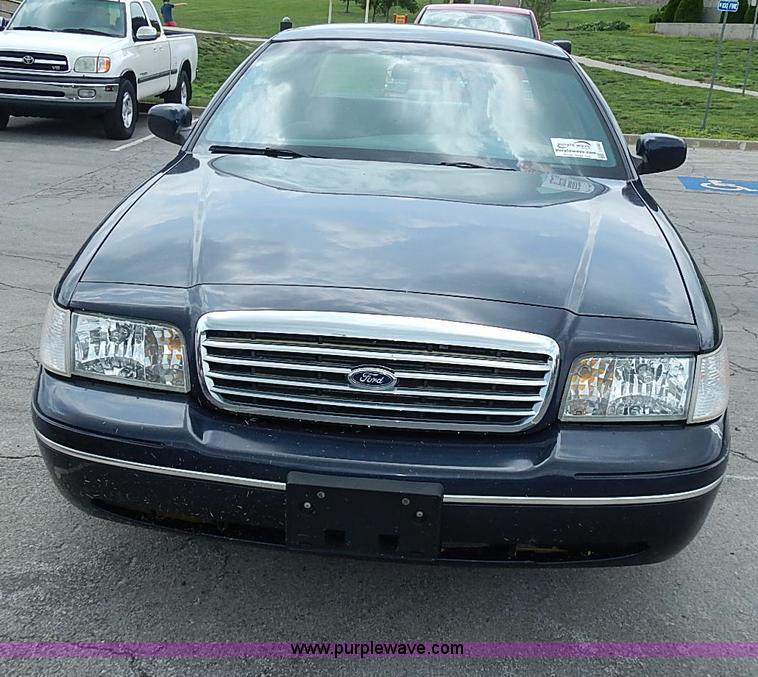 image for item I3592 1999 Ford Crown Victoria Police Interceptor