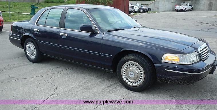 image for item I3592 1999 Ford Crown Victoria Police Interceptor
