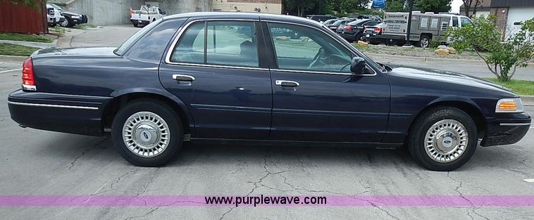 image for item I3592 1999 Ford Crown Victoria Police Interceptor