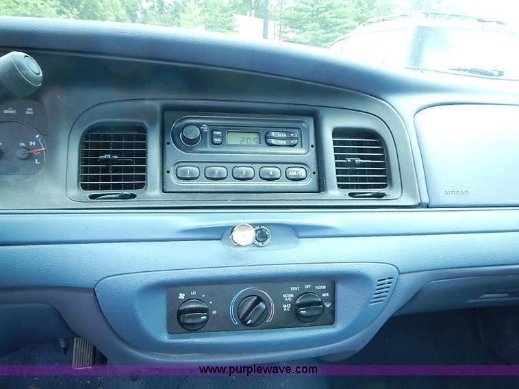image for item I3592 1999 Ford Crown Victoria Police Interceptor
