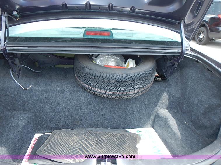 image for item I3592 1999 Ford Crown Victoria Police Interceptor