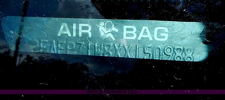 image for item I3592 1999 Ford Crown Victoria Police Interceptor