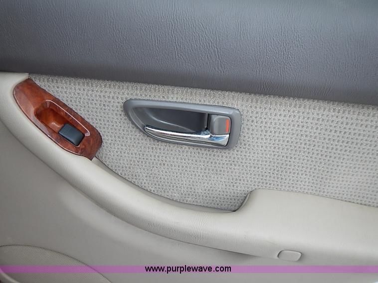 image for item I3593 2004 Subaru Outback