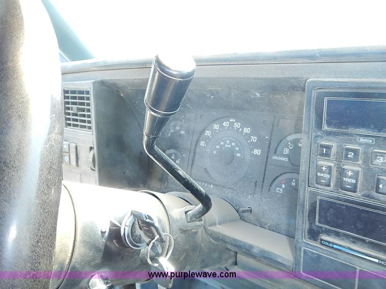 image for item I3594 1988 Chevrolet Scottsdale 1500 pickup truck