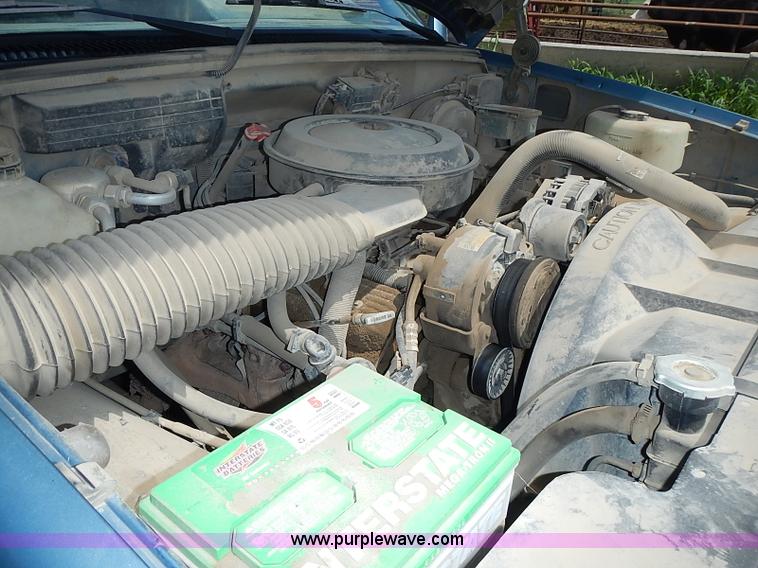 image for item I3594 1988 Chevrolet Scottsdale 1500 pickup truck