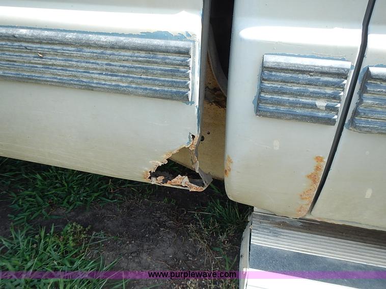 image for item I3594 1988 Chevrolet Scottsdale 1500 pickup truck