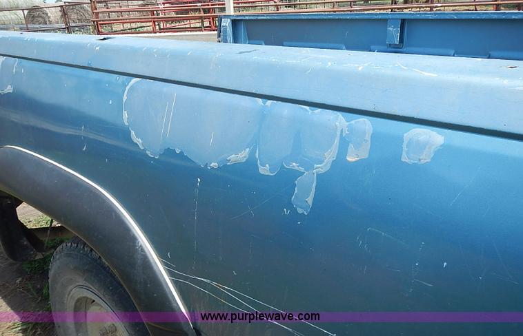 image for item I3594 1988 Chevrolet Scottsdale 1500 pickup truck