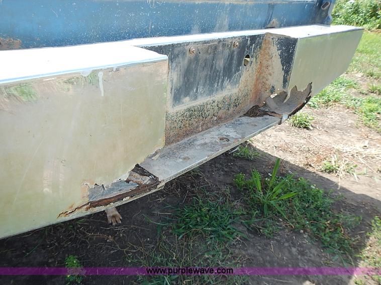 image for item I3594 1988 Chevrolet Scottsdale 1500 pickup truck