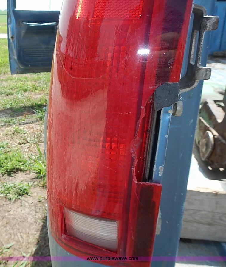 image for item I3594 1988 Chevrolet Scottsdale 1500 pickup truck