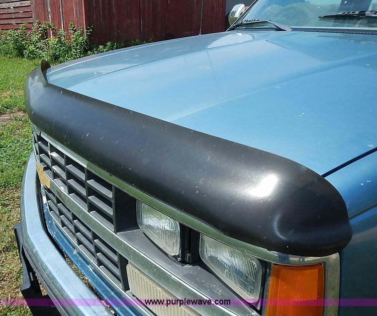 image for item I3594 1988 Chevrolet Scottsdale 1500 pickup truck